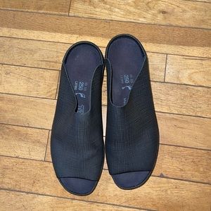 Women’s Tatami Birkenstock slide sandal peep toe